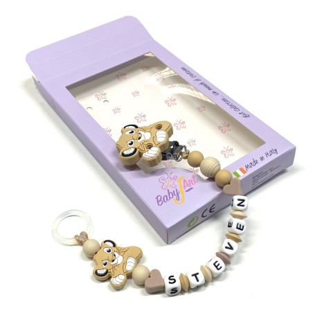 Babyjart Chaîne de tétine PRESTIGE LION en silicone avec nom, crochet / adaptateur de tétine MAM et CHICCO