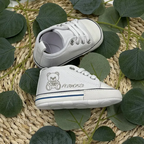 Personalisierte Baby-Schühchen aus Baumwolle mit Namen | Geschenkidee